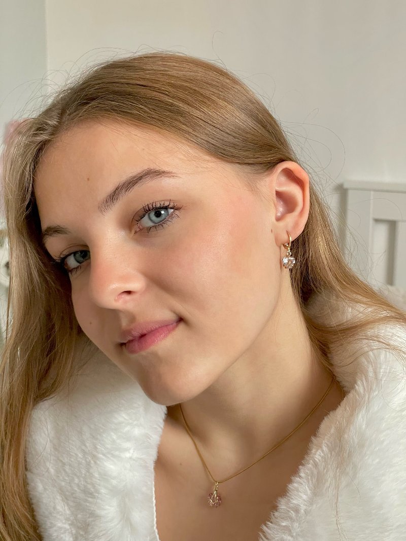 boucles d'oreille et collier coeur de diamant